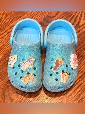CROCS Kids Glitter Clogs in Sparkling Blue with bluey Charms